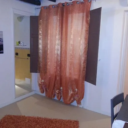 Oda ve Kahvaltı Kokkinos